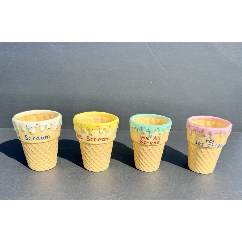 Bella Casa Ganz Ceramic Ice Cream Cones Set of 4 New In Box 4" Tall